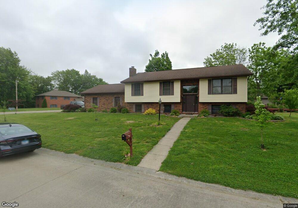 720 Oak Brook Dr, Freeburg, IL 62243 - photo 1