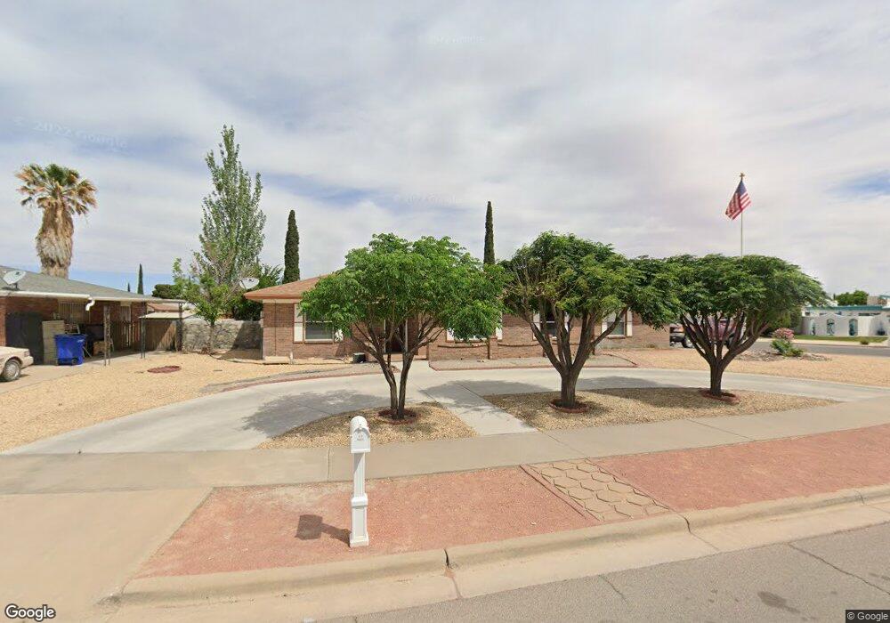 10745 Alta Loma Dr, El Paso, TX 79935 - photo 1