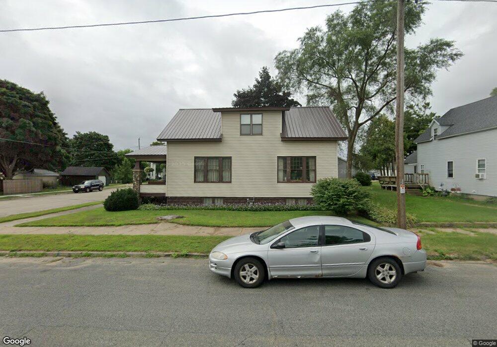 1205 17th Ave, Menominee, MI 49858 - photo 1