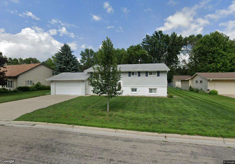 1107 Swanhill Dr, Albert Lea, MN 56007 - photo 1