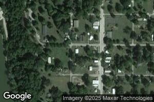 8741 W Market St, Merom, IN 47861