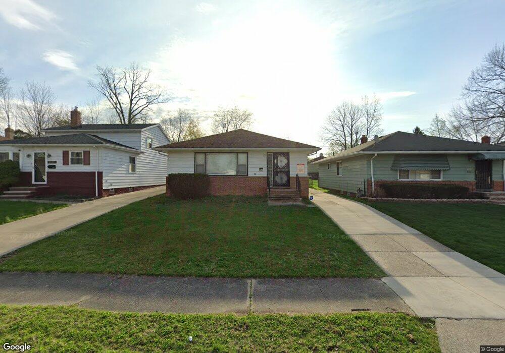 5041 Cato St unit M, Maple Heights, OH 44137 - photo 1