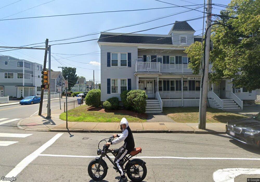 308 Newton St unit 2, Waltham, MA 02453 - photo 1