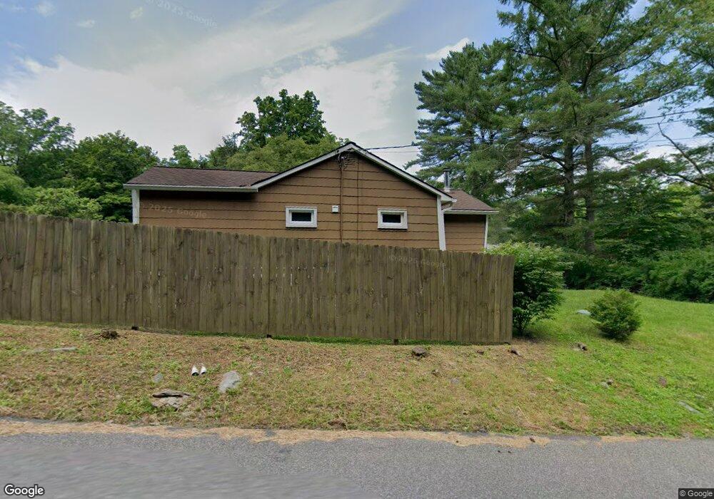 4 Lamoree Rd, Rhinebeck, NY 12572 - photo 1