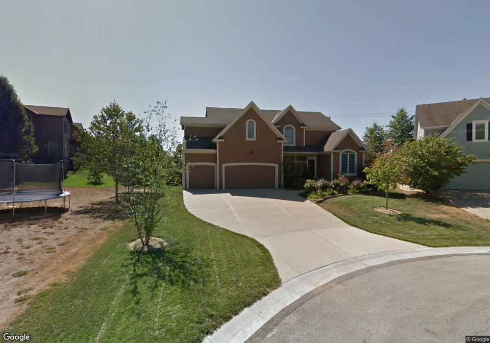 4641 Roberts St, Shawnee, KS 66226 - photo 1