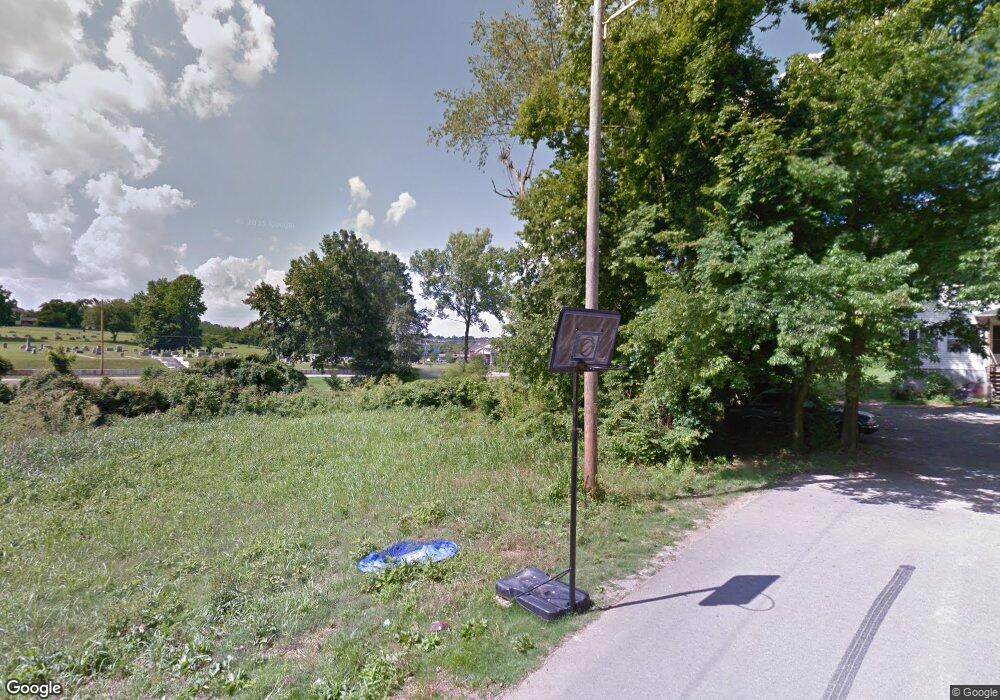 111 Lockhart St, Dickson, TN 37055 - photo 1