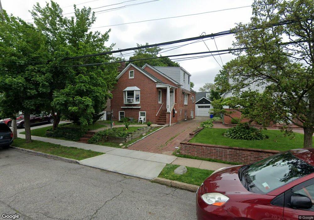 38 Edgewood Rd, Port Washington, NY 11050 - photo 1