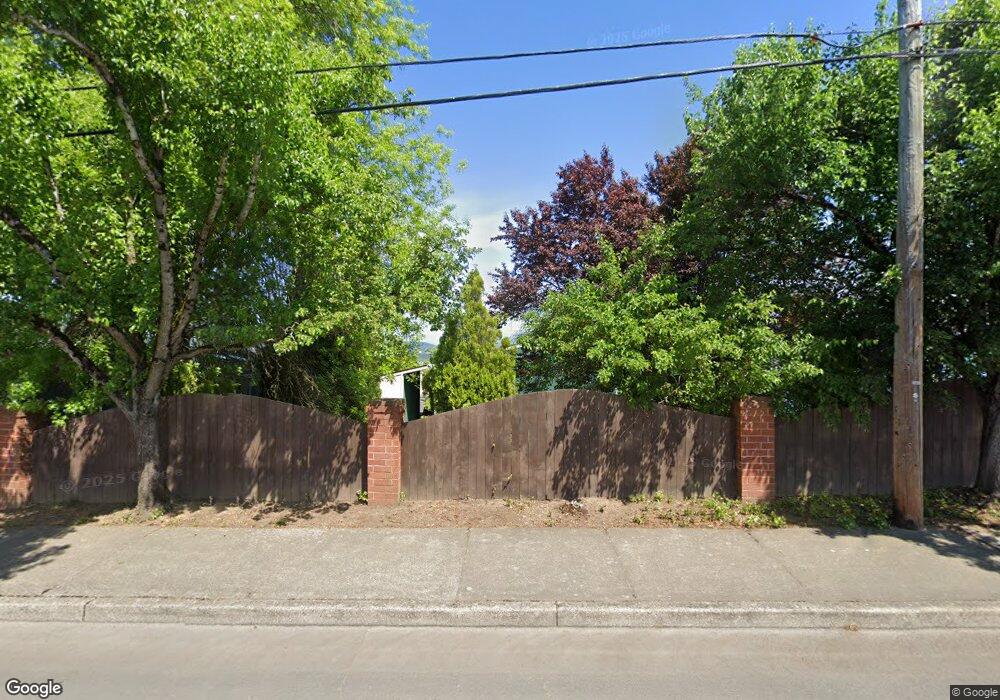 800 SW Riverview Way, Troutdale, OR 97060 - photo 1