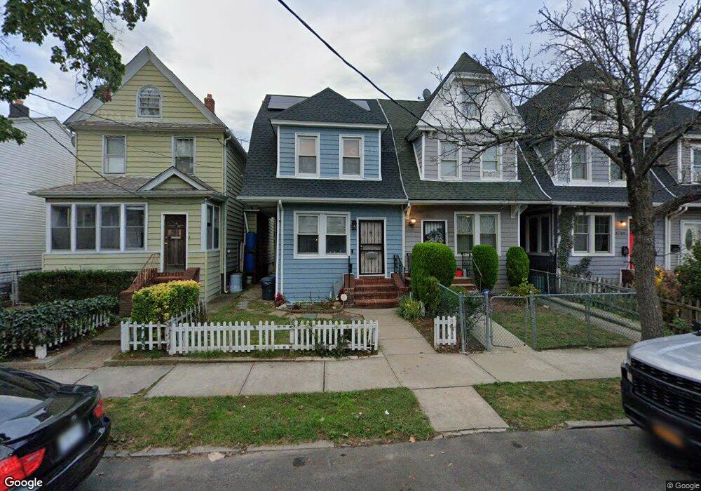 8788 112th St, Richmond Hill, NY 11418 - photo 1