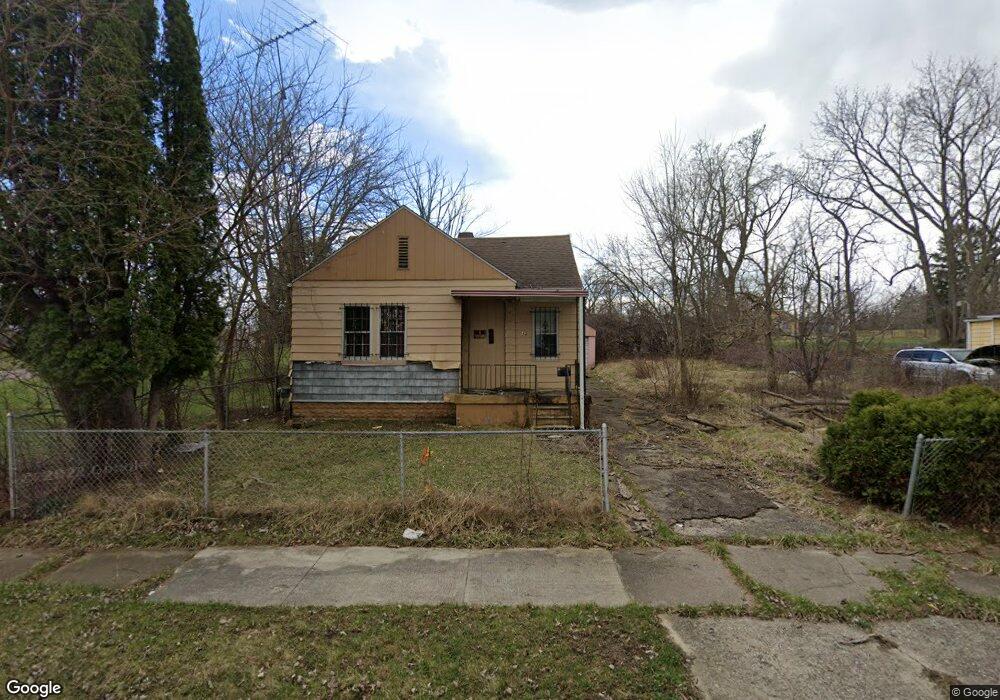 942 E Foss Ave, Flint, MI 48505 - photo 1