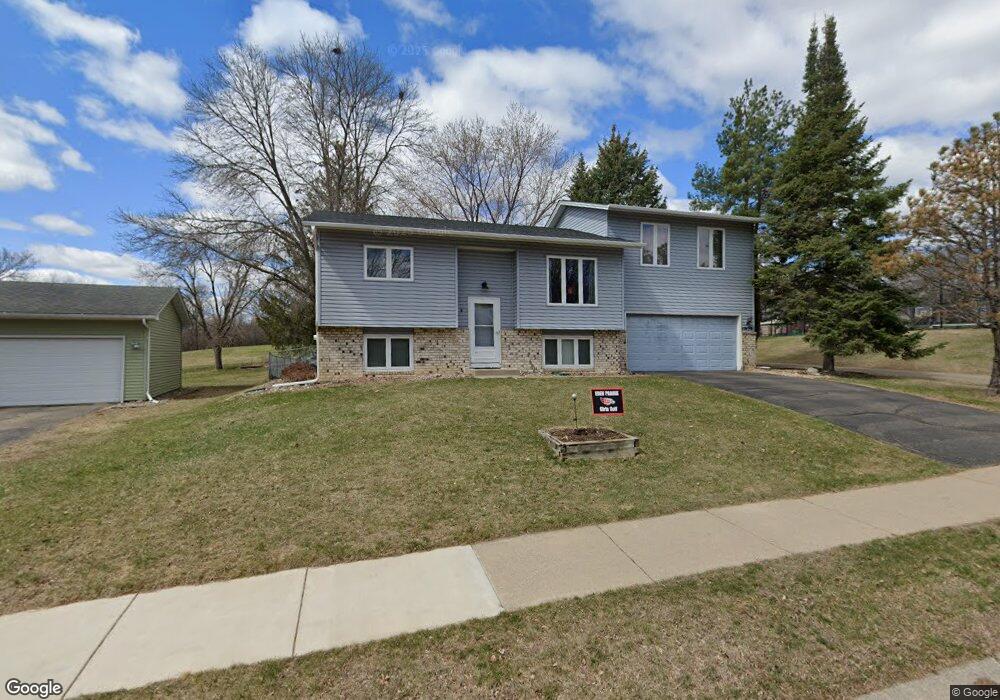 17439 Rustic Hills Dr, Eden Prairie, MN 55346 - photo 1