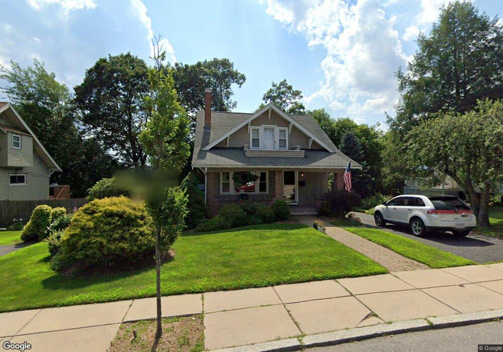 60 Manthorne Rd, West Roxbury, MA 02132 - photo 1