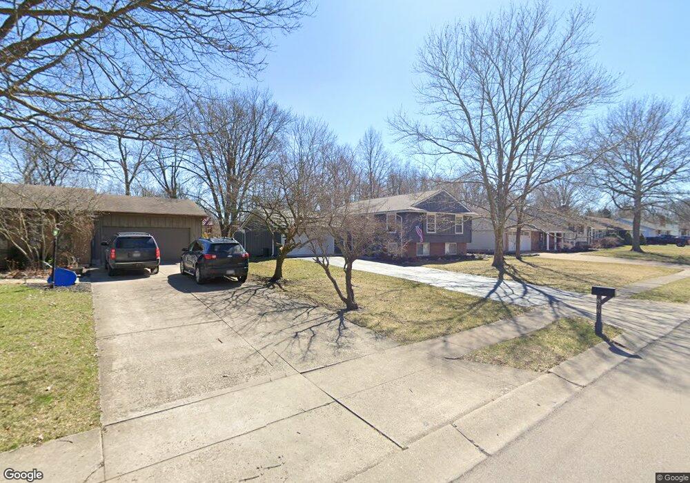 878 Hickory Dr, Marysville, OH 43040 - photo 1