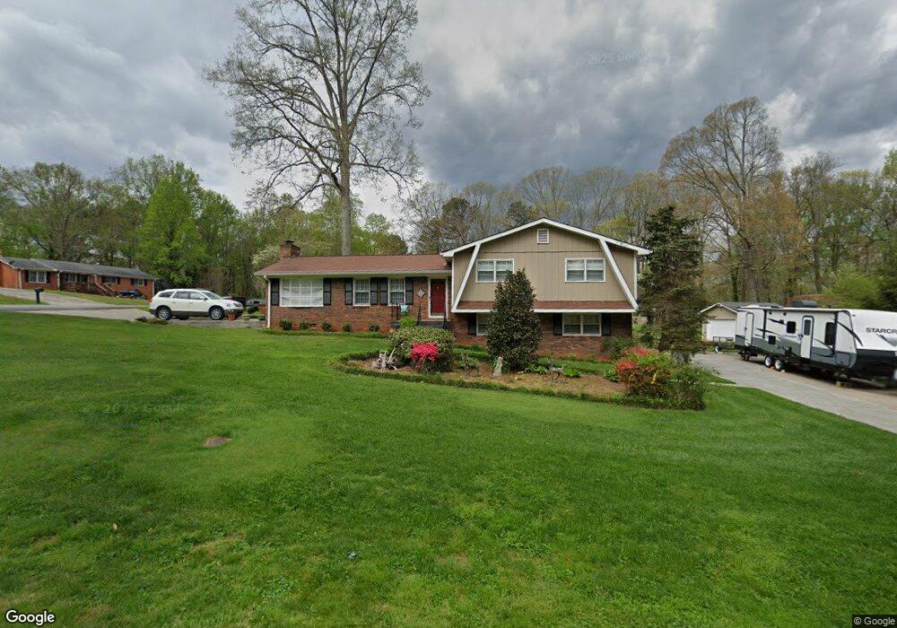 5645 Hillcrest Dr, Acworth, GA 30102 - photo 1