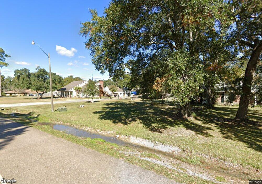 304 Dove Dr, Slidell, LA 70461 - photo 1