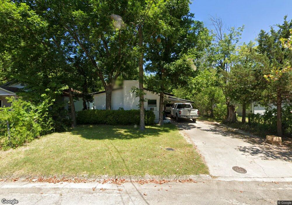 206 S Howeth St, Gainesville, TX 76240 - photo 1