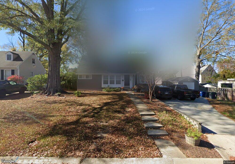 6906 Duke Dr, Alexandria, VA 22307 - photo 1