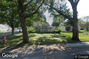 802 West St, Reinbeck, IA 50669