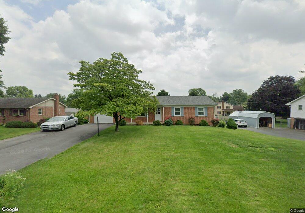 2936 Roosevelt Dr, Chambersburg, PA 17201 - photo 1