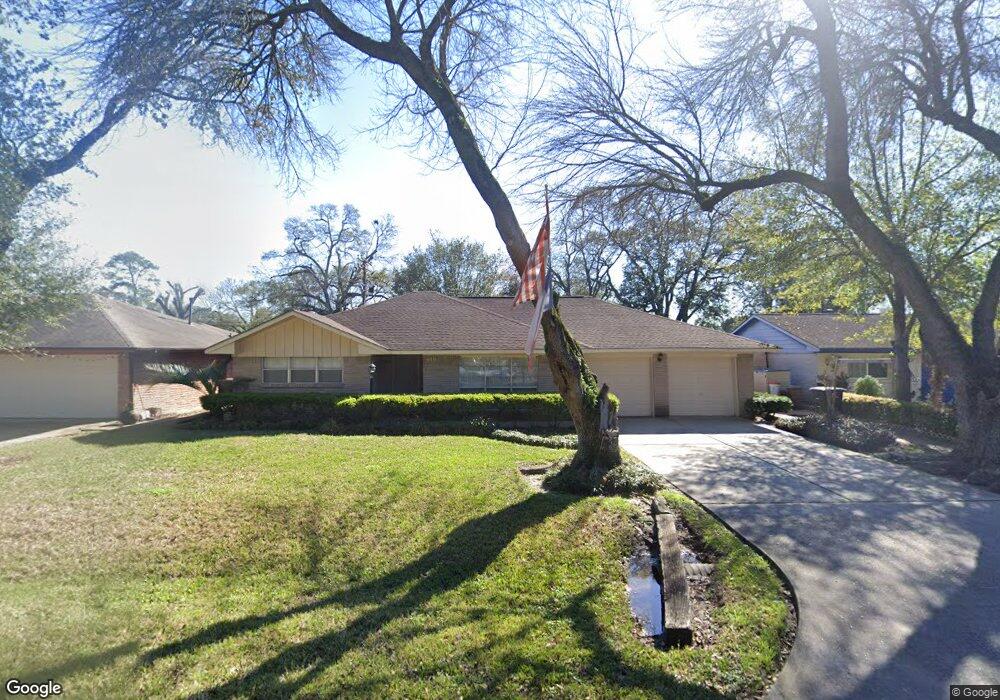 810 Hurley St, Houston, TX 77022 - photo 1