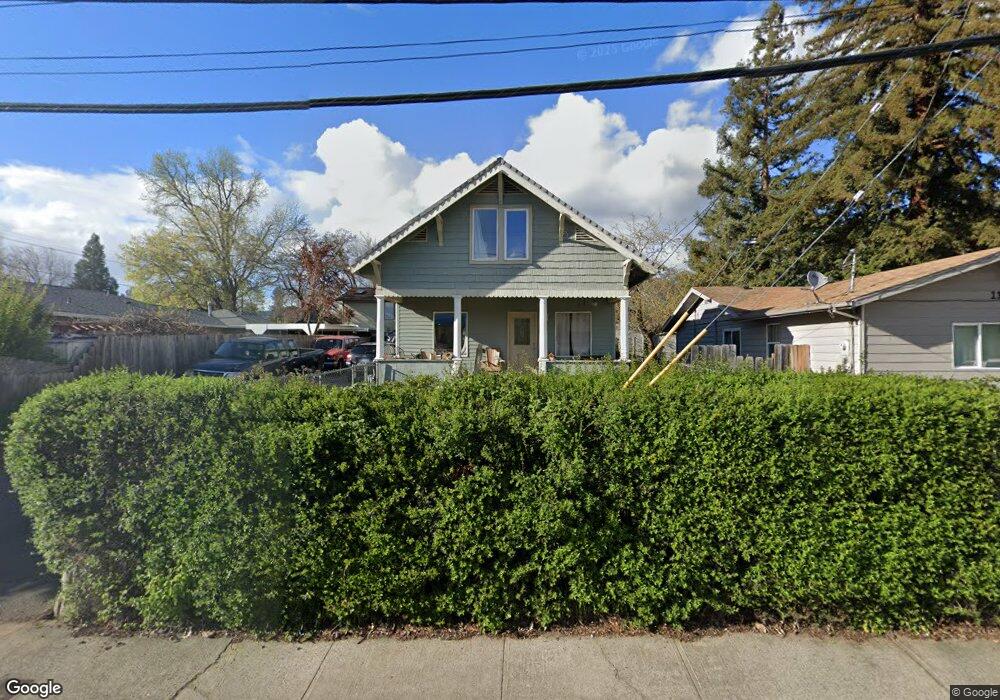 1108 NE D St, Grants Pass, OR 97526 - photo 1