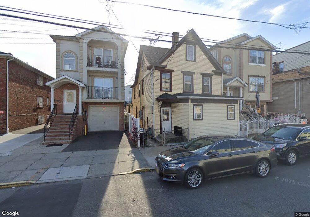 310 E Jersey St, Elizabethport, NJ 07206 - photo 1