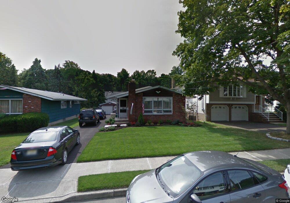 8 Dapp Ct, Elmwood Park, NJ 07407 - photo 1