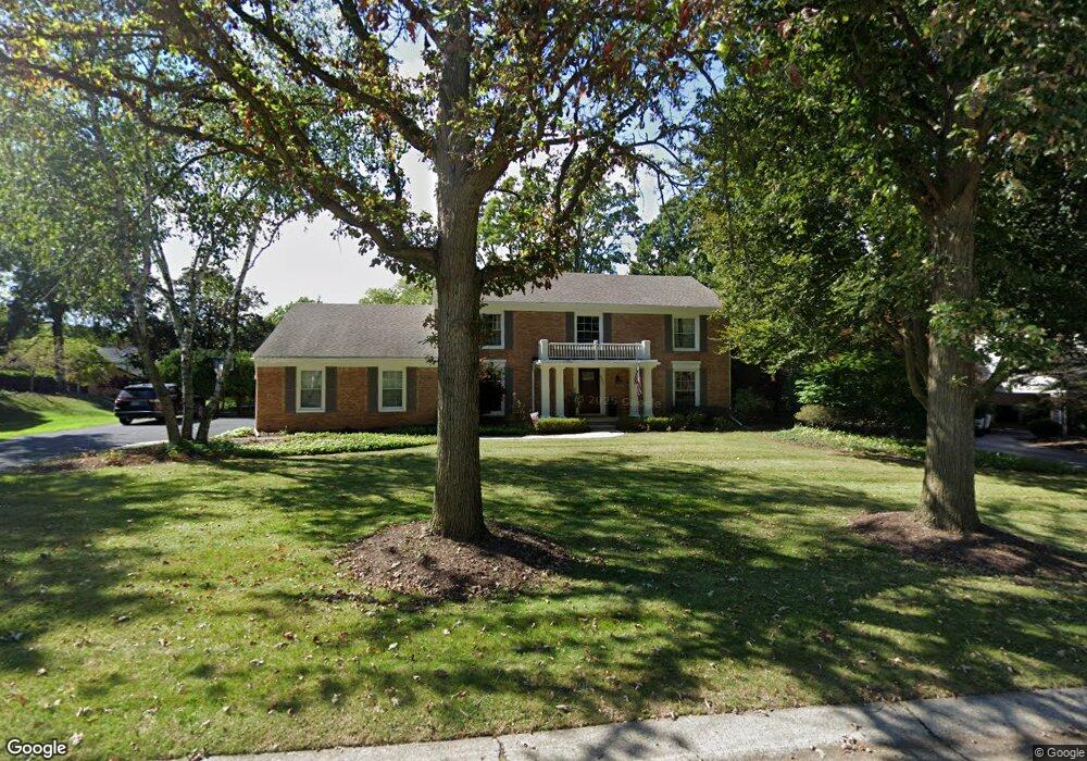 4286 Chimney Point Dr, Bloomfield Hills, MI 48302 - photo 1