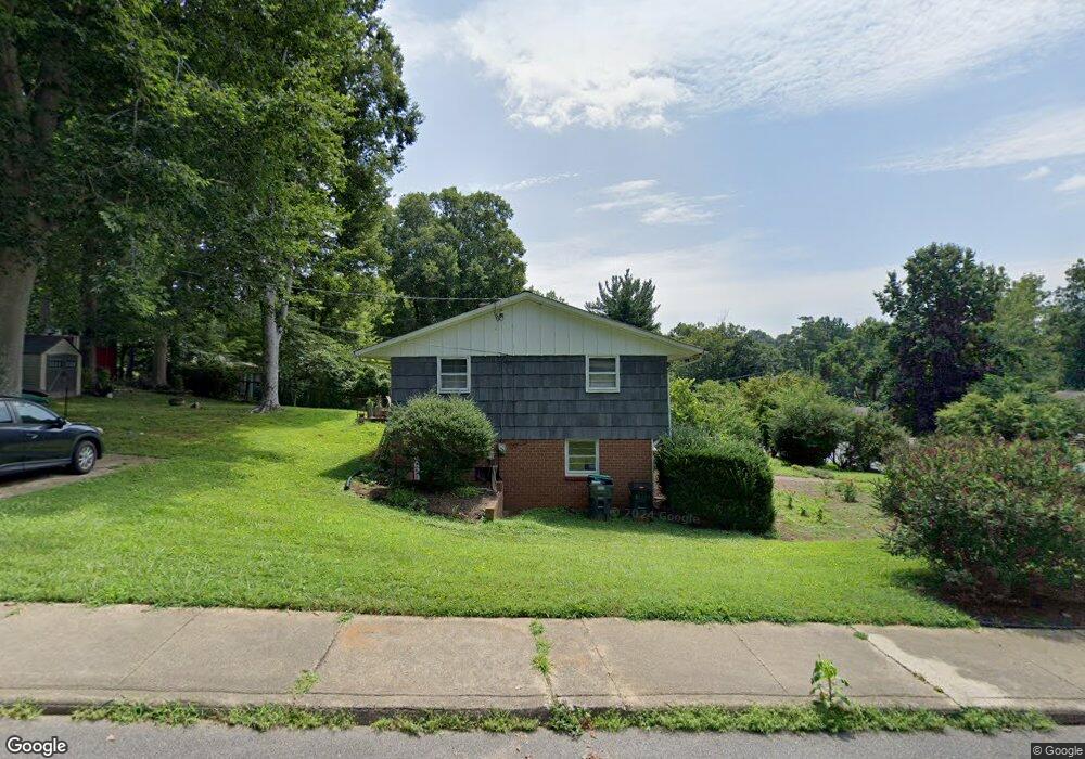 701 Dell Ln, Charlottesville, VA 22901 - photo 1