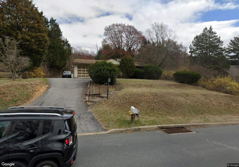 1330 Butter Ln, Reading, PA 19606 - photo 1