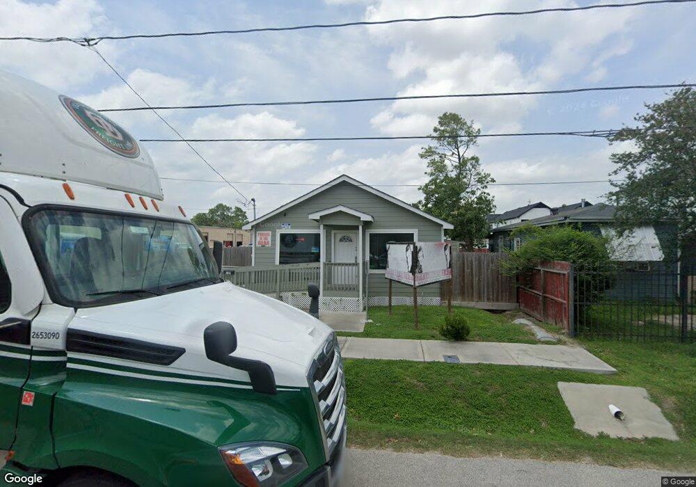 129 E 37th St, Houston, TX 77018 - photo 1