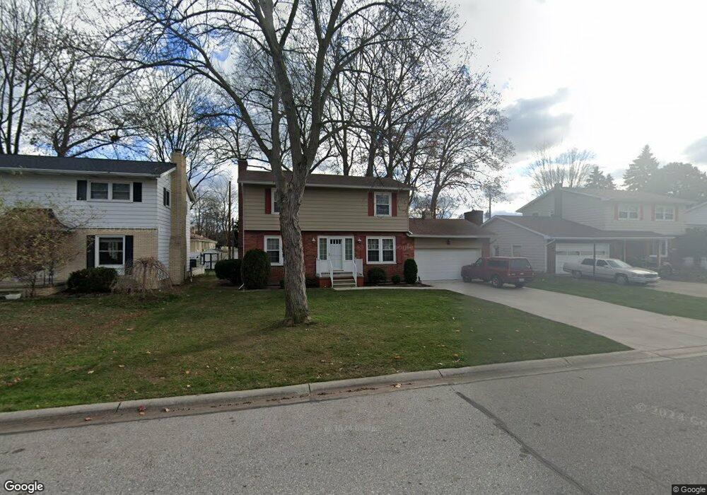 1808 Kennelworth Dr, Port Huron, MI 48060 - photo 1