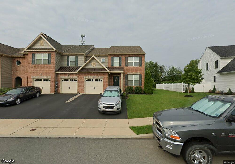 657 Mulberry Dr, Nazareth, PA 18064 - photo 1