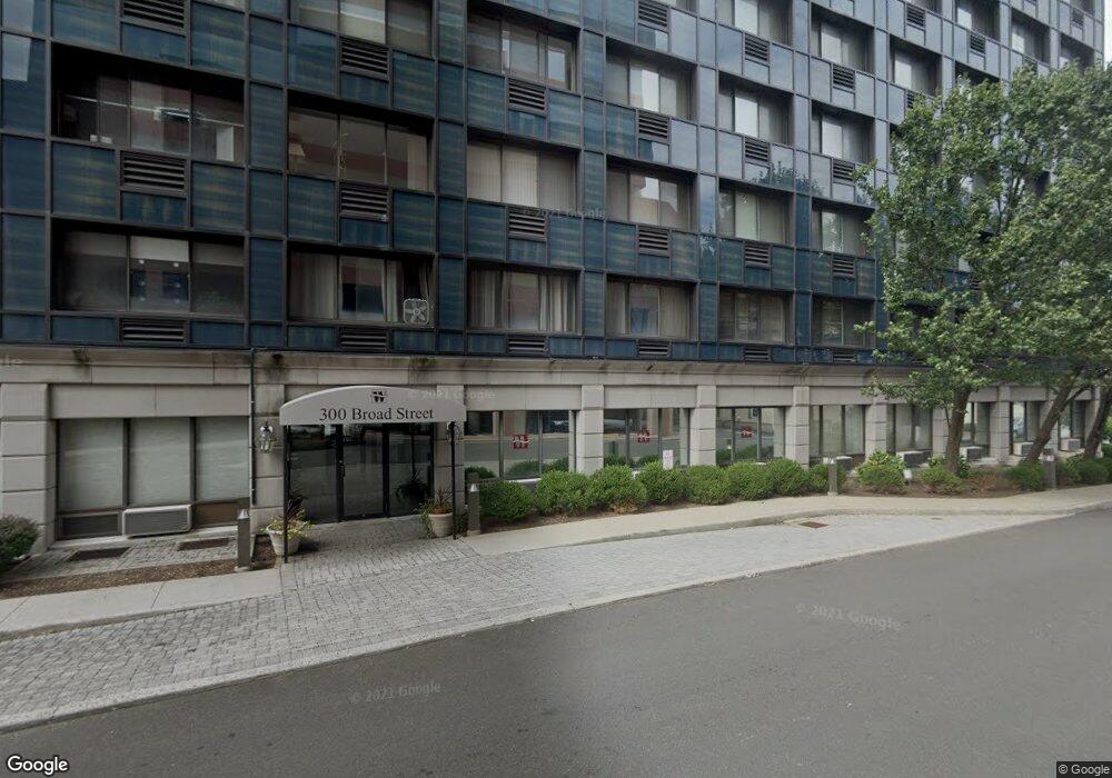 The Windemere unit 702, Stamford, CT 06902 - photo 1