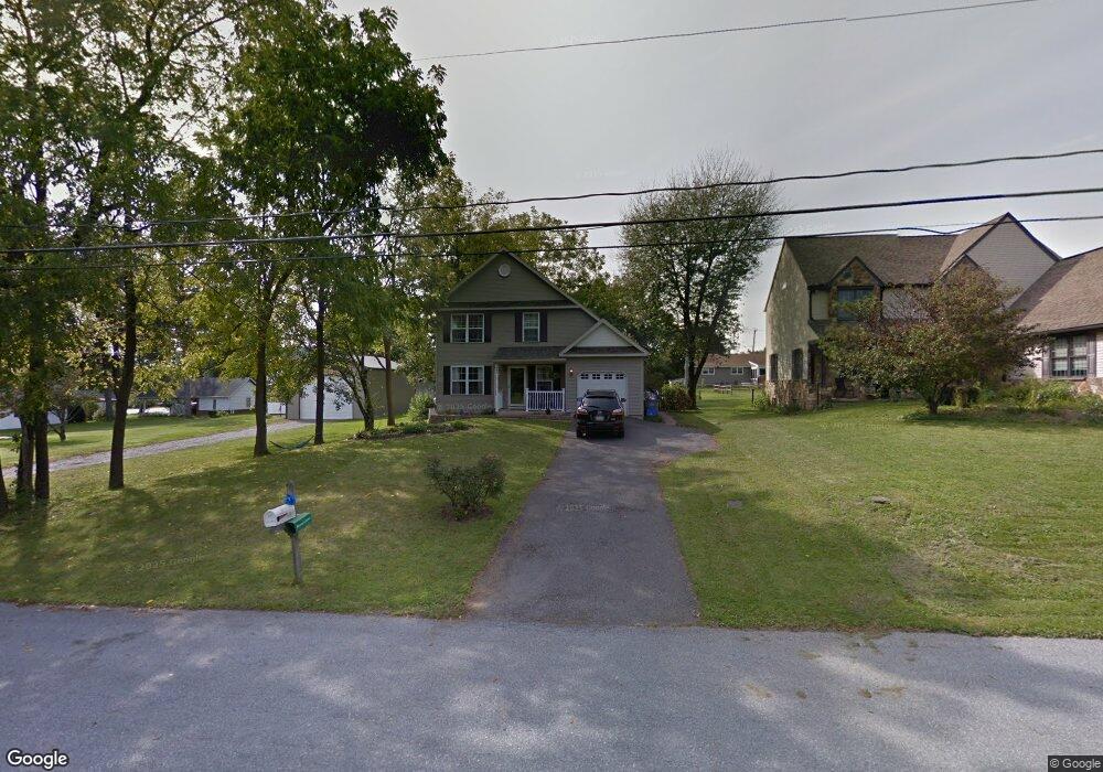 808 Rittenhouse Dr, Reading, PA 19606 - photo 1