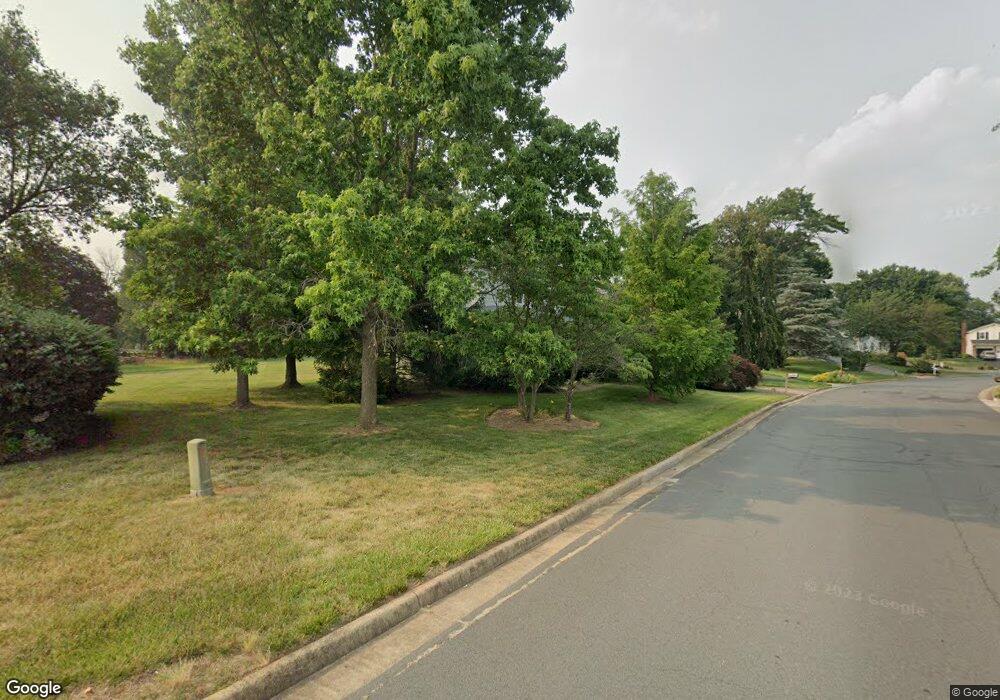 13376 Meadowsweet Dr, Fairfax, VA 22033 - photo 1