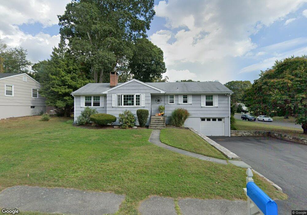 32 Valley View Rd, Norwalk, CT 06851 - photo 1