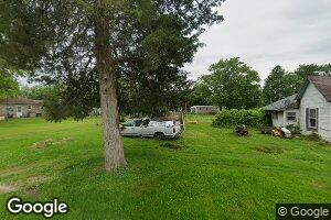 813 Maple St, Alma, IL 62807