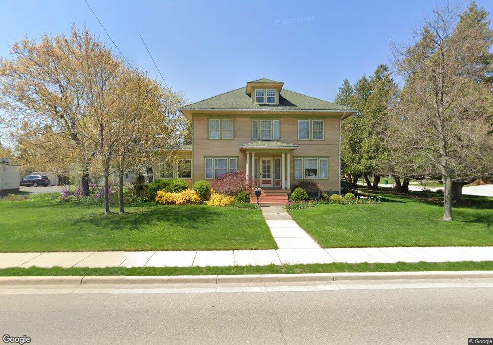 1011 N Shiawassee St, Owosso, MI 48867 - photo 1