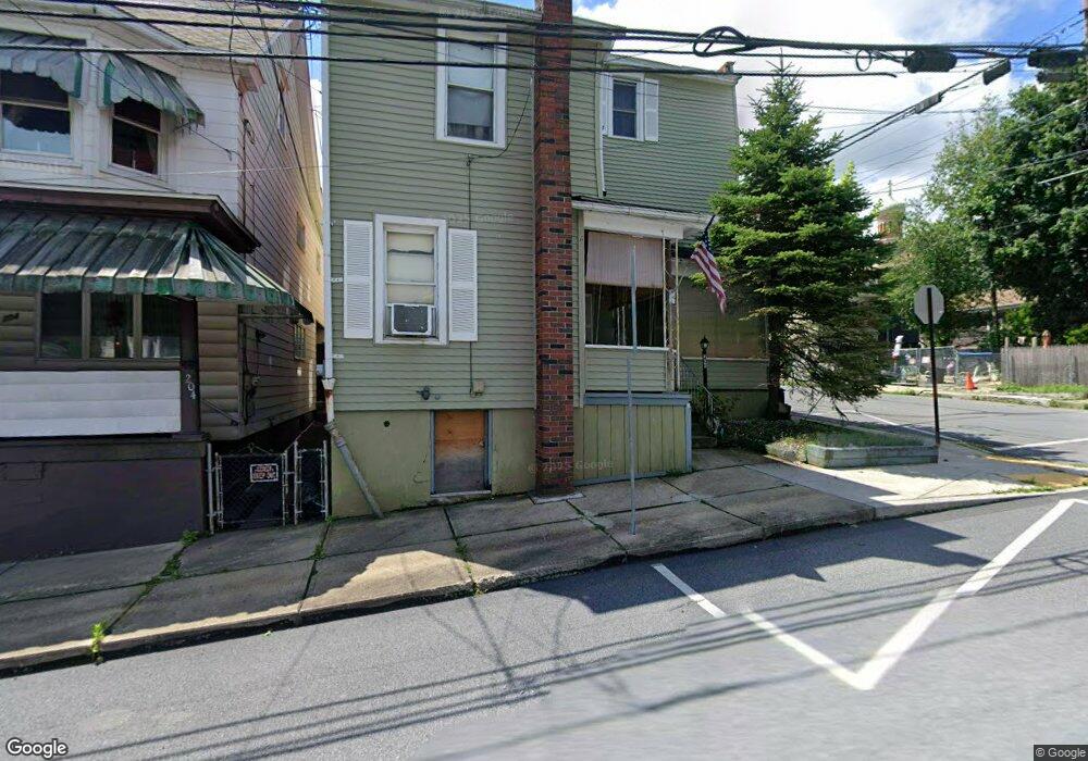 200 E Patterson St, Lansford, PA 18232 - photo 1