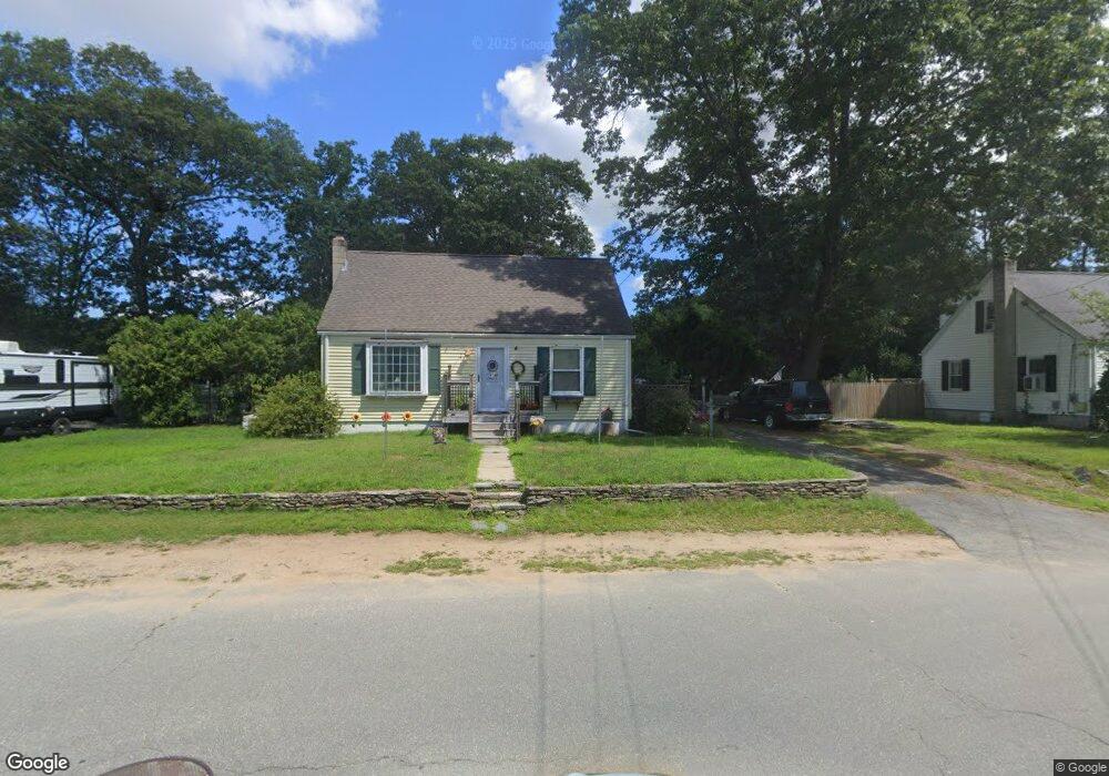 153 Vera St, Warwick, RI 02886 - photo 1