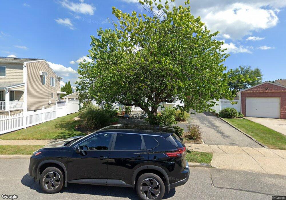 5001 Maywood Dr, Seaford, NY 11783 - photo 1