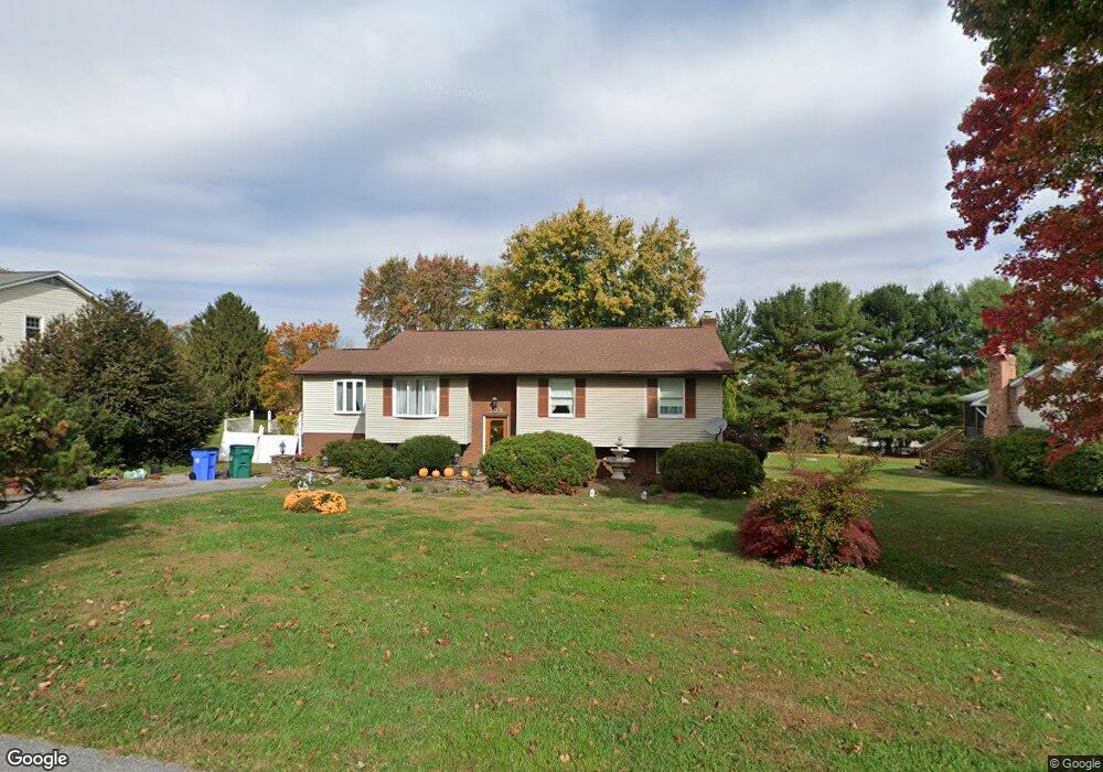 302 Anna Ln, Sykesville, MD 21784 - photo 1