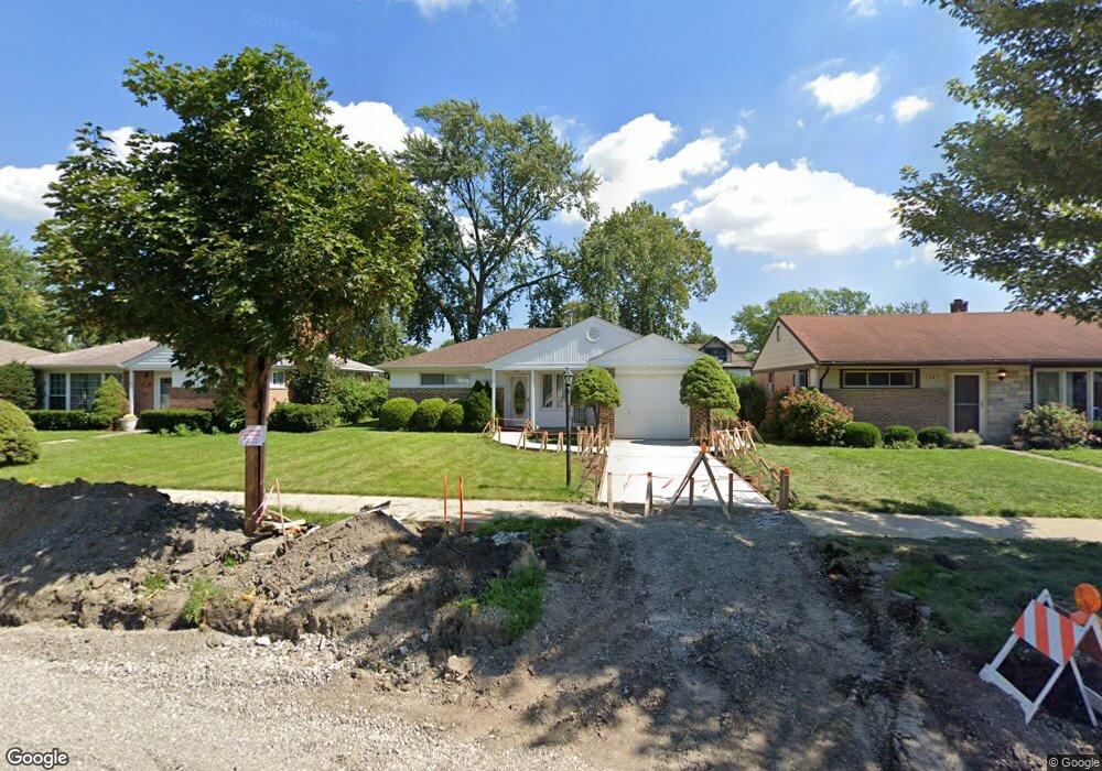 1041 E Grant Dr, Des Plaines, IL 60016 - photo 1