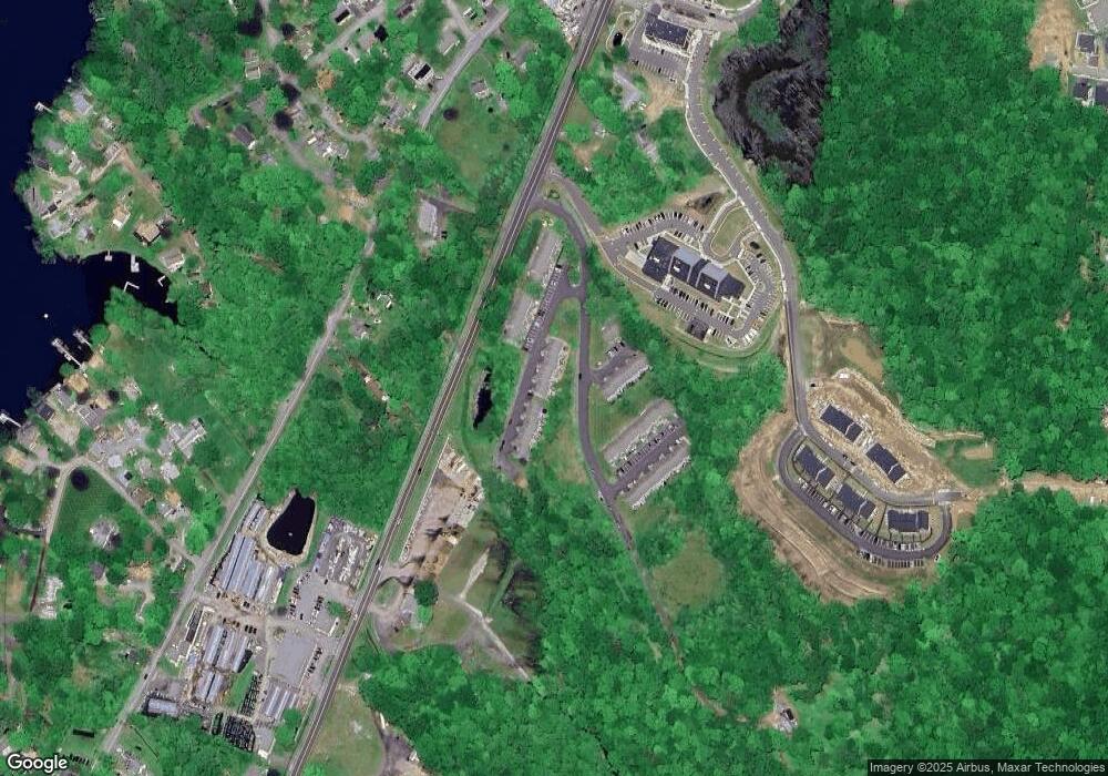 402 Lake Vista Dr unit 402, East Hampton, CT 06424 - photo 1