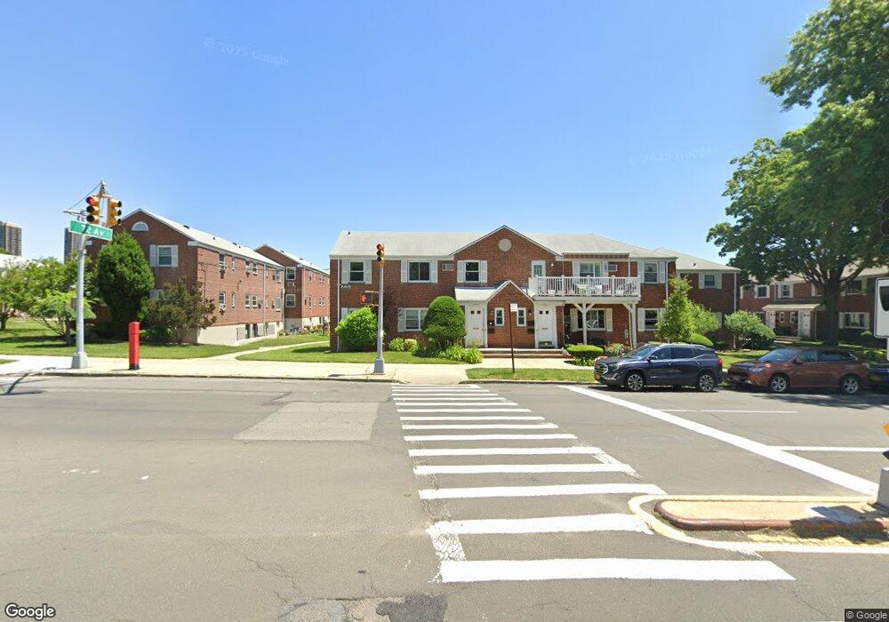 7235 Little Neck Pkwy, Glen Oaks, NY 11004 - photo 1