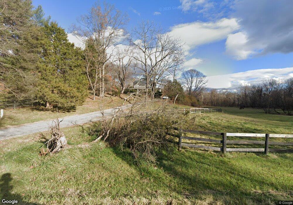 19194 Yellow Schoolhouse Rd, Round Hill, VA 20141 - photo 1