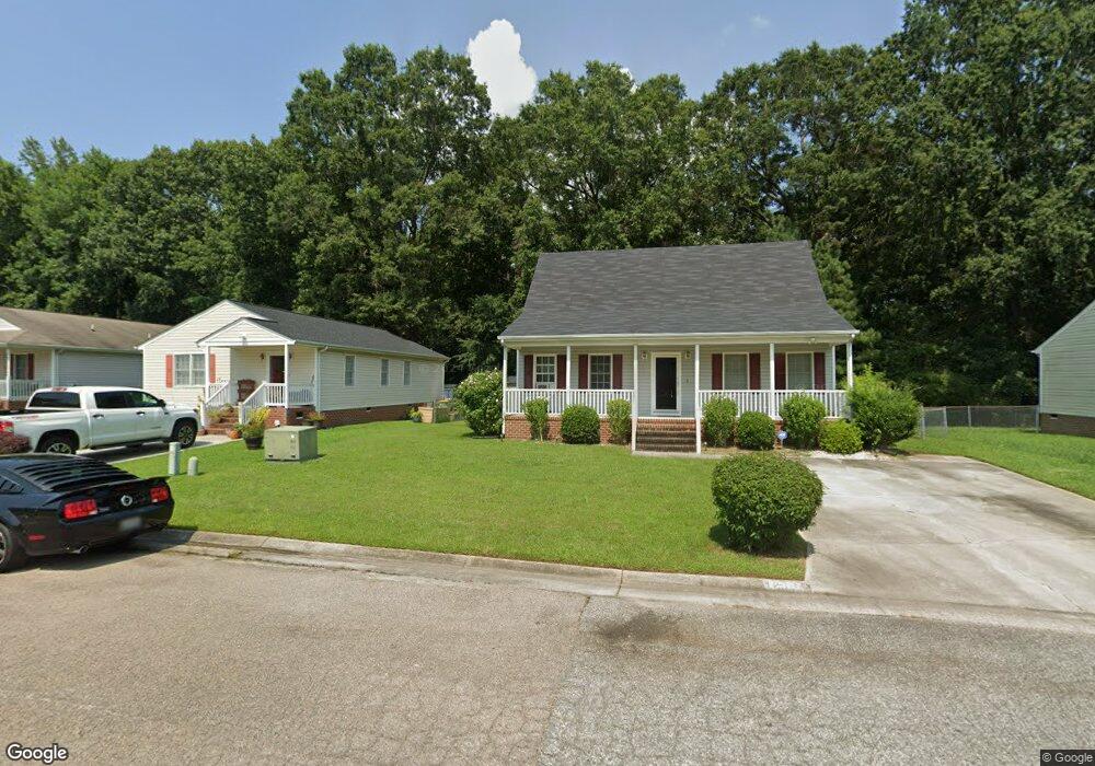 1812 New Lincoln Cir, Hopewell, VA 23860 - photo 1