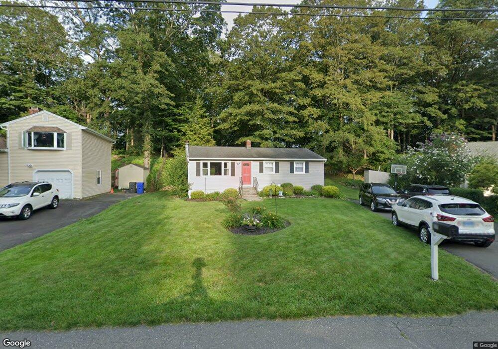 37 Midrocks Rd, Ridgefield, CT 06877 - photo 1