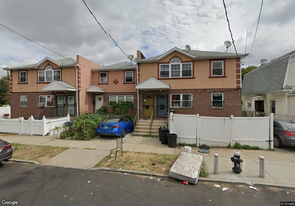 15714 108th Ave, Jamaica, NY 11433 - photo 1